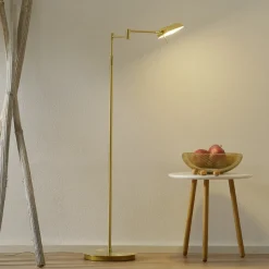 LED vloerlamp Graz, messing