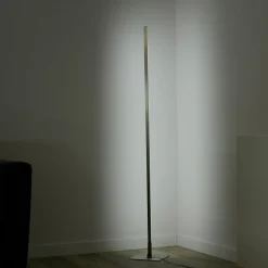 LED vloerlamp Henry, afstandsbedienbaar RGB/CCT