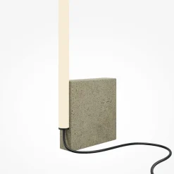 LED vloerlamp Solid, hoogte 128,2 cm, beton, acryl