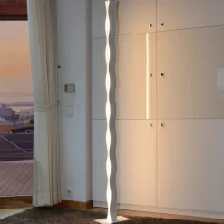 LED vloerlamp Wave wit