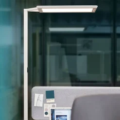 LED vloerlamp Yara.single CCT, BT, PIR, wit