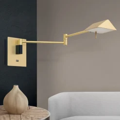 LED wandlamp Boston met USB-stopcontact, messing