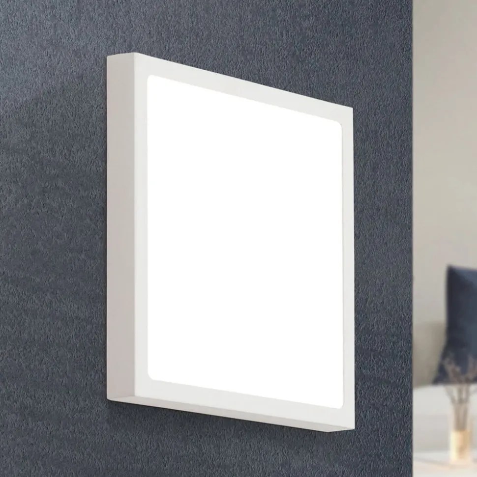 LED wandlamp Vika in vierkante vorm, 23 cm