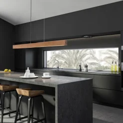 LED-hanglamp van hout Teo, walnoot, 126 cm, touchdimmer