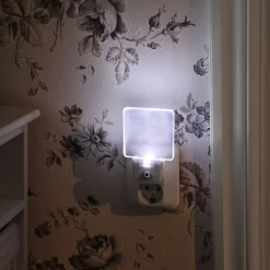 LED-nachtlamp 357-11 voor het stopcontact