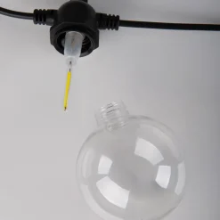 LED-zonnelichtketting CADENA, 2.500 K, zwart 10-lamps 10 m