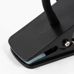 Lindby Ailina LED tafellamp, klemvoet, zwart