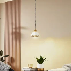 Lindby Annegret hanglamp, Ø 18 cm, keramiek, wit/messing