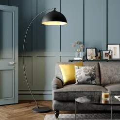 Lindby booglamp Jonera, zwart, metaal, E27, hoogte 185cm