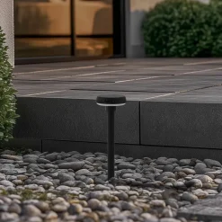 Lindby Brinca grondspies lamp op zonne-energie, zwart, PC, sensor