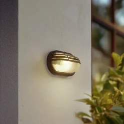 Lindby buitenwandlamp Adita, zwart, ABS, hoogte 16,3 cm