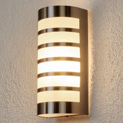 Lindby buitenwandlamp Alvin, stutten, roestvrij staal, IP44, E27