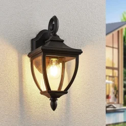 Lindby buitenwandlamp Cerys, zwart, kunststof, hoogte 37cm