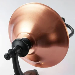 Lindby buitenwandlamp Clint, hangend, zeewaterbestendig, E27