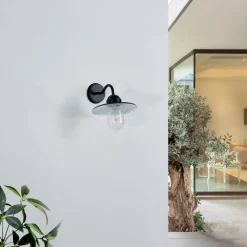 Lindby buitenwandlamp Filip, zwart, 30 cm, E27, IP44