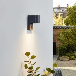 Lindby buitenwandlamp Gelso, aluminium, 15 cm, GU10, sensor