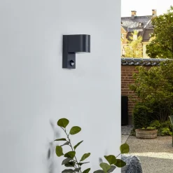 Lindby buitenwandlamp Gelso, aluminium, 15 cm, GU10, sensor