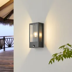 Lindby buitenwandlamp Ilana, zwart, sensor, IP44, E27