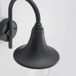 Lindby buitenwandlamp Nalevi, 41cm, zeewaterbestendig, E27, IP44