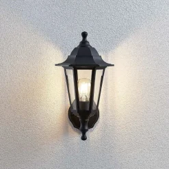 Lindby buitenwandlamp Nane, lantaarn, zeewaterbestendig, E27