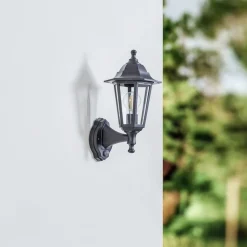 Lindby buitenwandlamp Nane, sensor, lantaarn, zeewaterbestendig