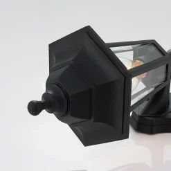 Lindby buitenwandlamp Nane, sensor, lantaarn, zeewaterbestendig