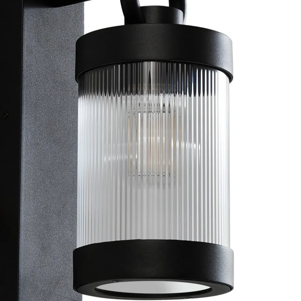 Lindby buitenwandlamp Yrene, 20cm, zwart, sensor, riffle