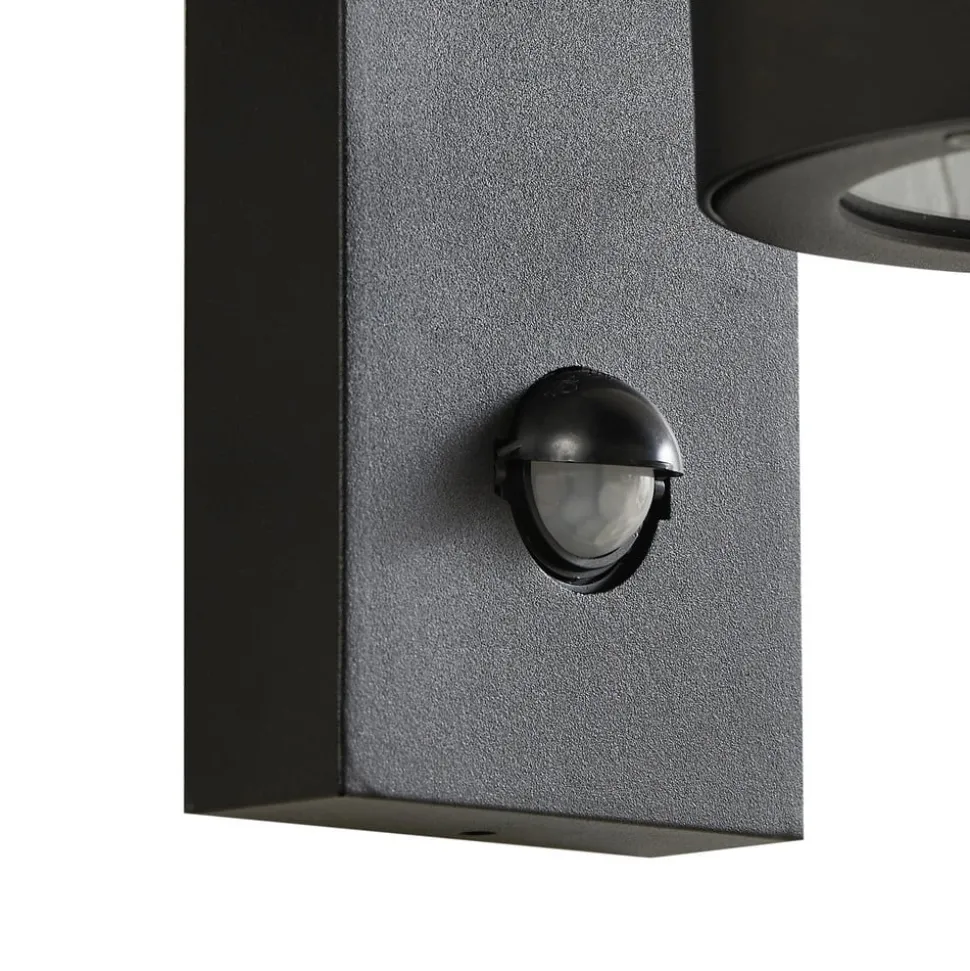 Lindby buitenwandlamp Yrene, 20cm, zwart, sensor, riffle