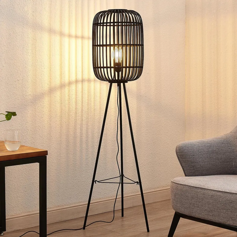 Lindby Canyana vloerlamp, zwart, rotan, 139 cm hoog