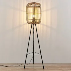 Lindby Canyana vloerlamp, 139 cm, naturel, rotan, driepoot