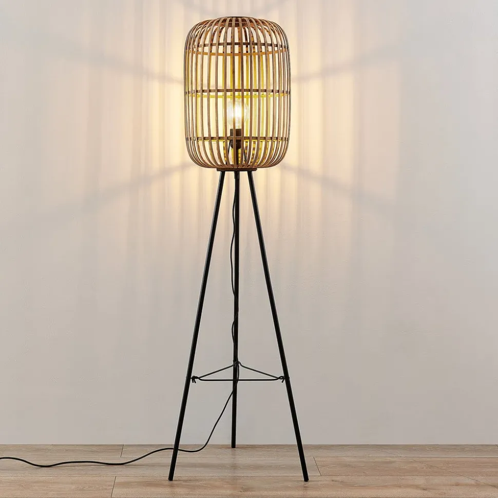 Lindby Canyana vloerlamp, 139 cm, naturel, rotan, driepoot