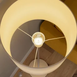 Lindby Everly vloerlamp met stoffen kap