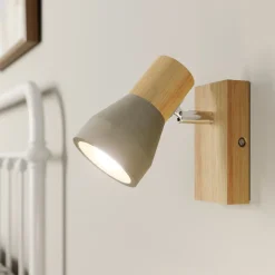 Lindby Filiz spot, 12 cm hoog, hout, beton, E14