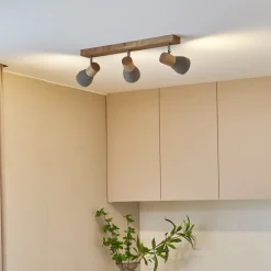 Lindby Filiz spot, 3-lamps, 47 cm lang, hout, beton, E14