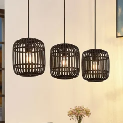 Lindby hanglamp Canyana, zwart, 3-lamps, rotan, 105 cm