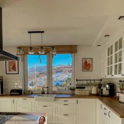 Lindby hanglamp Enrique, amber, 4-lamps, glas, hout, E27