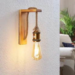 Lindby Helou houten wandlamp met zichtbare fitting