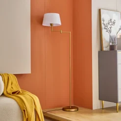 Lindby Ismene vloerlamp met zwenkbare arm