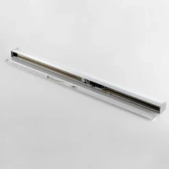 Lindby Klea LED badkamerlamp, 120 cm, chroom, metaal, IP44