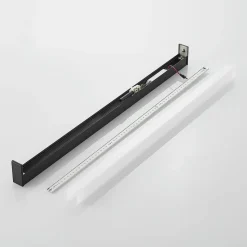 Lindby LED badkamer wandlamp Ulisan, 89 cm, zwart, hoekig