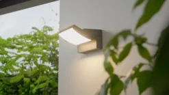 Lindby LED buiten wandlamp Sherin, draaibaar, grijs, aluminium