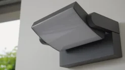 Lindby LED buiten wandlamp Sherin, draaibaar, grijs, aluminium