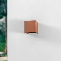 Lindby LED buiten wandlamp Nivar, hoekig, roest, metaal, IP54