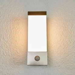 Lindby LED buiten wandlamp Severina, 25 cm, sensor, staal