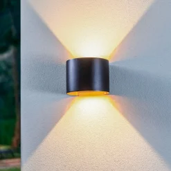 Lindby LED buitenwandlamp Nivar, rond, zwart/goud, IP54