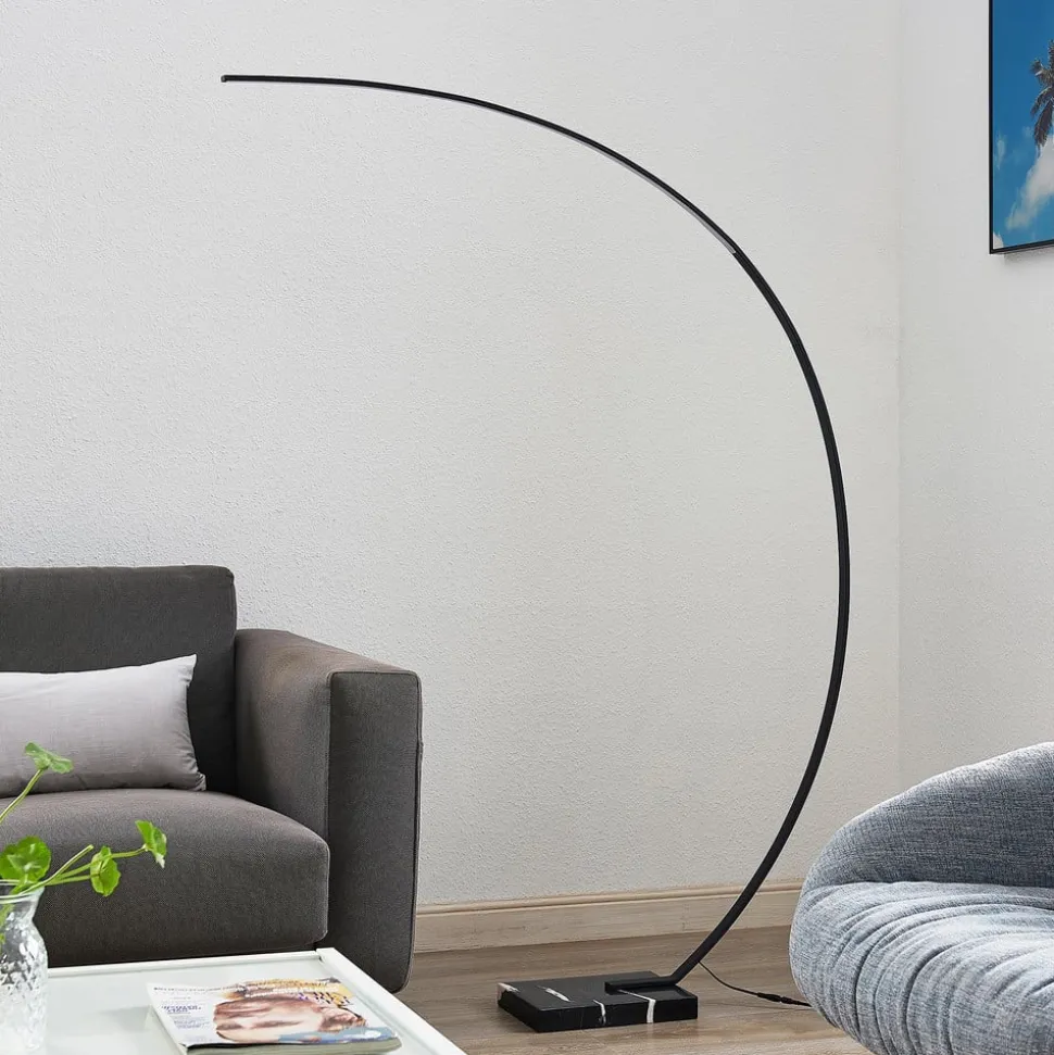 Lindby LED gebogen vloerlamp Kendra, zwart, aluminium, hoogte 180cm
