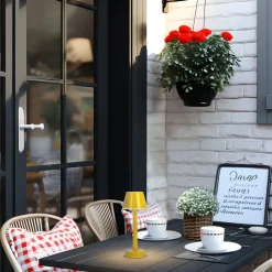 Lindby LED oplaadbaar licht Gaja, geel, USB, IP44, RGBW, dimbaar