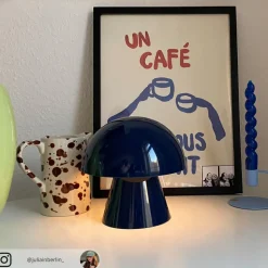 Lindby LED oplaadbare tafellamp Nevijo, blauw, Ø18cm, USB, dimmer