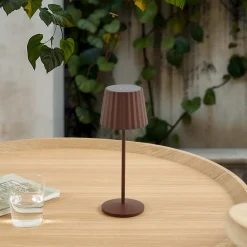 Lindby LED tafellamp op accu Esali, roestbruin, IP65