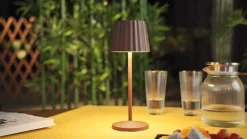 Lindby LED tafellamp op accu Esali, roestbruin, IP65